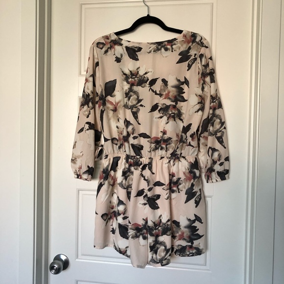 Floral Romper - Picture 2 of 7